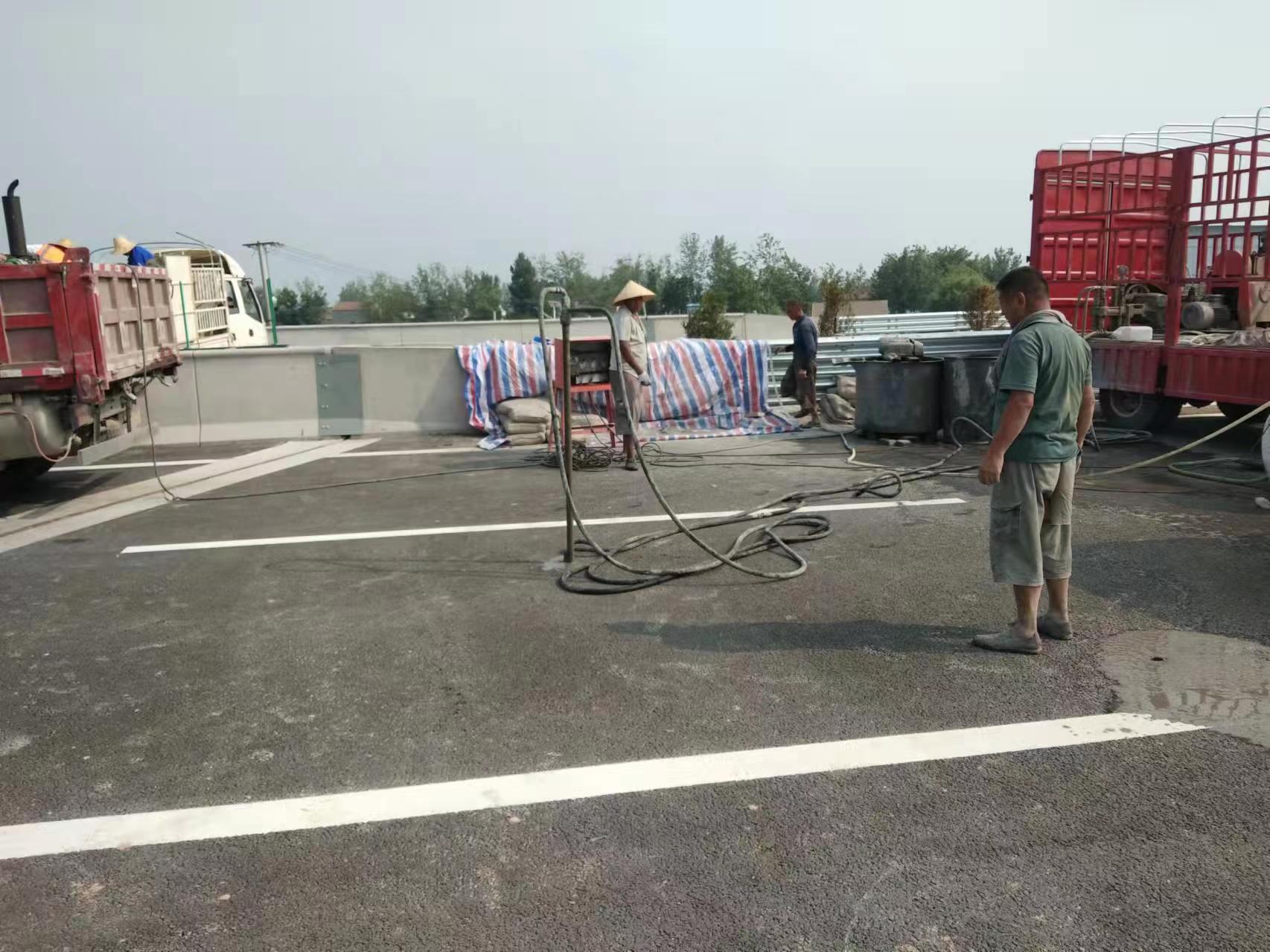 扎鲁特路基注浆